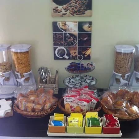 לינה וארוחת בוקר Carmen